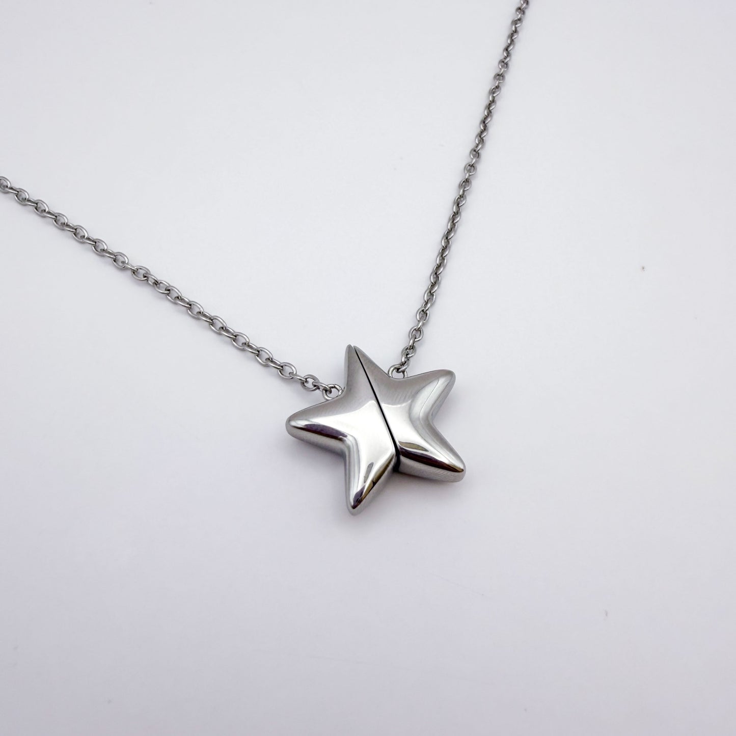 Star Magnet Fidget Necklace by Fidge