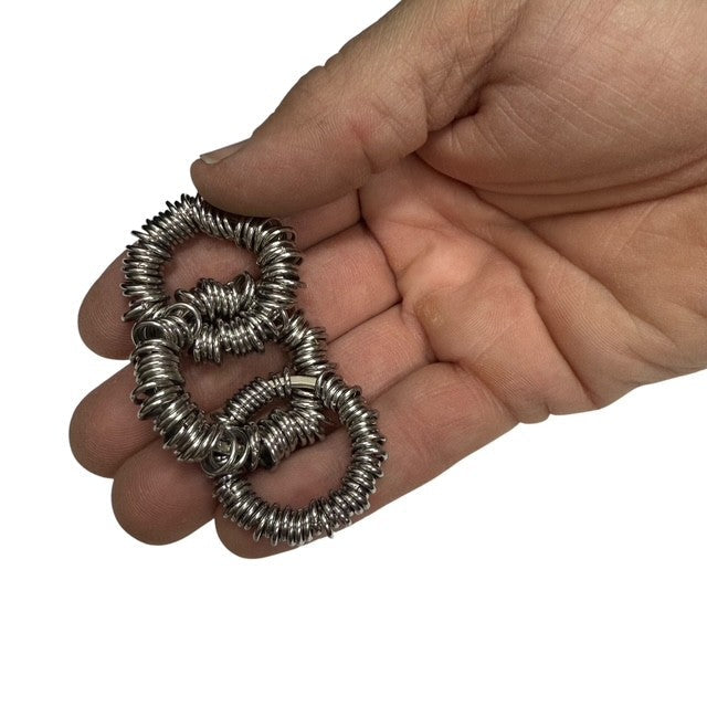 Linked Fidget Series by kaiko