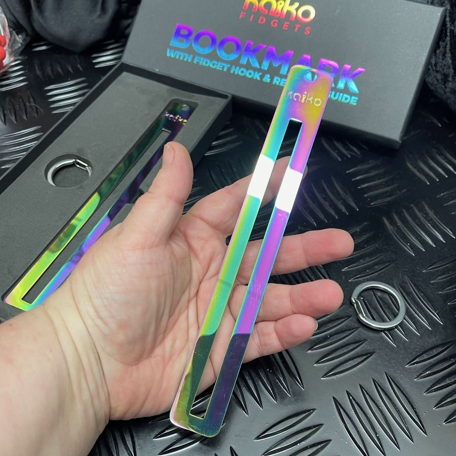 Metal Bookmark with Fidget Hook & Reading Guide - Fidgets not included