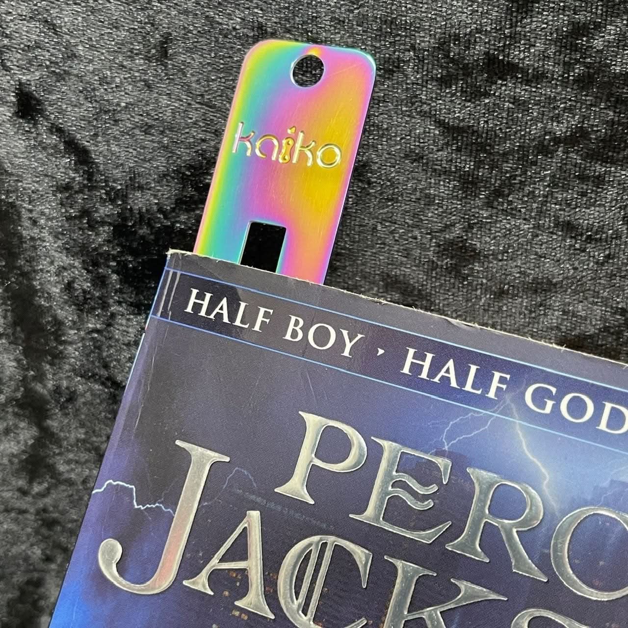 Metal Bookmark with Fidget Hook & Reading Guide - Fidgets not included