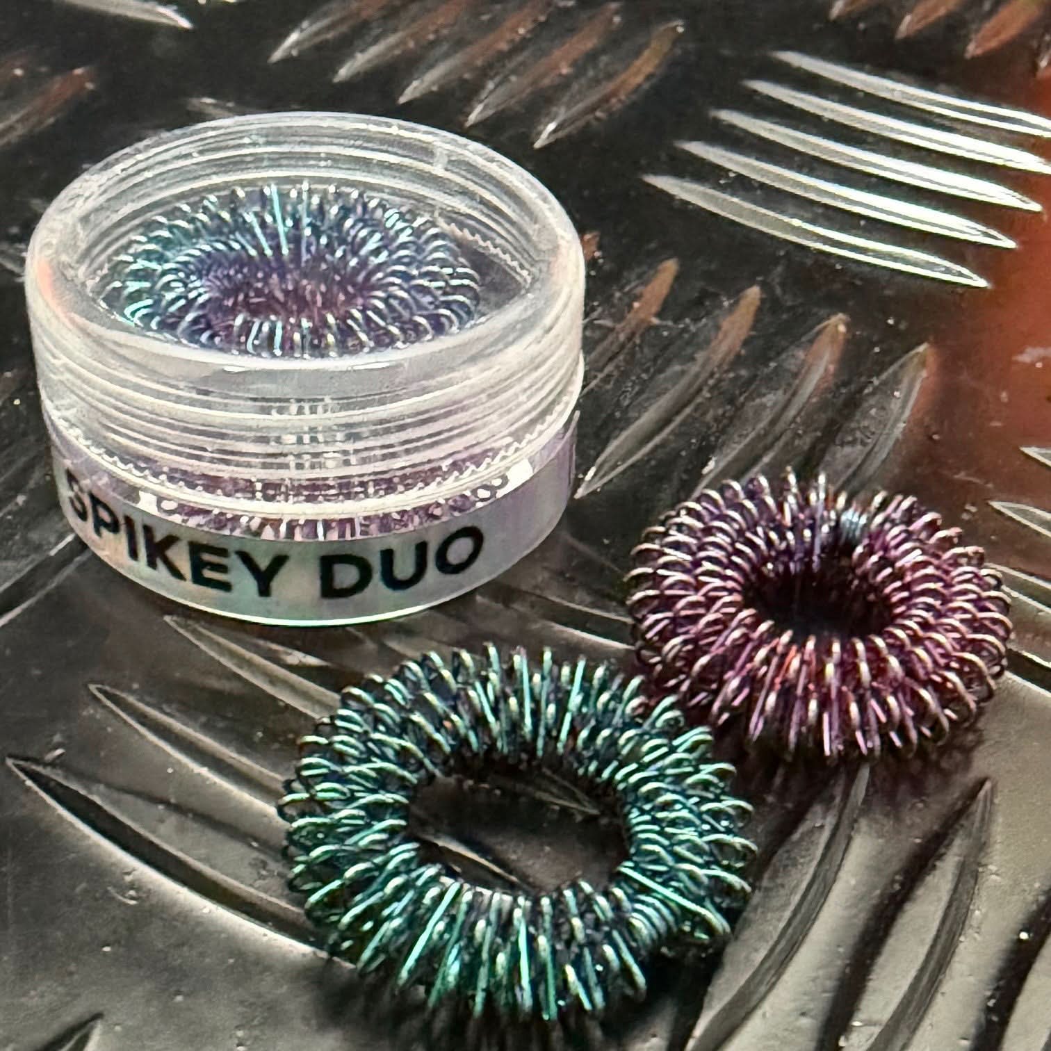 OIL SLICK Set: Wrist & Finger Spikey Set 3 pack