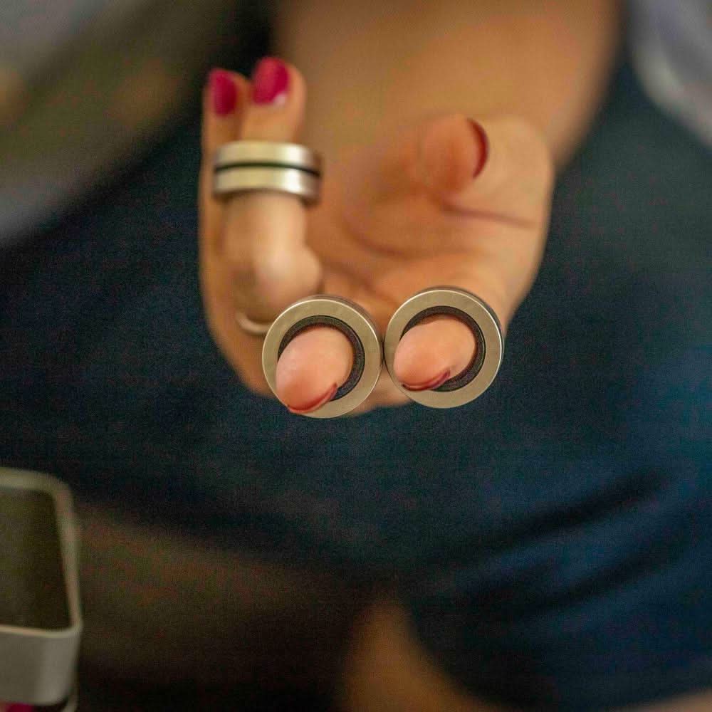 Original Magnetic Fidget Rings - Sliver Colour Plastic