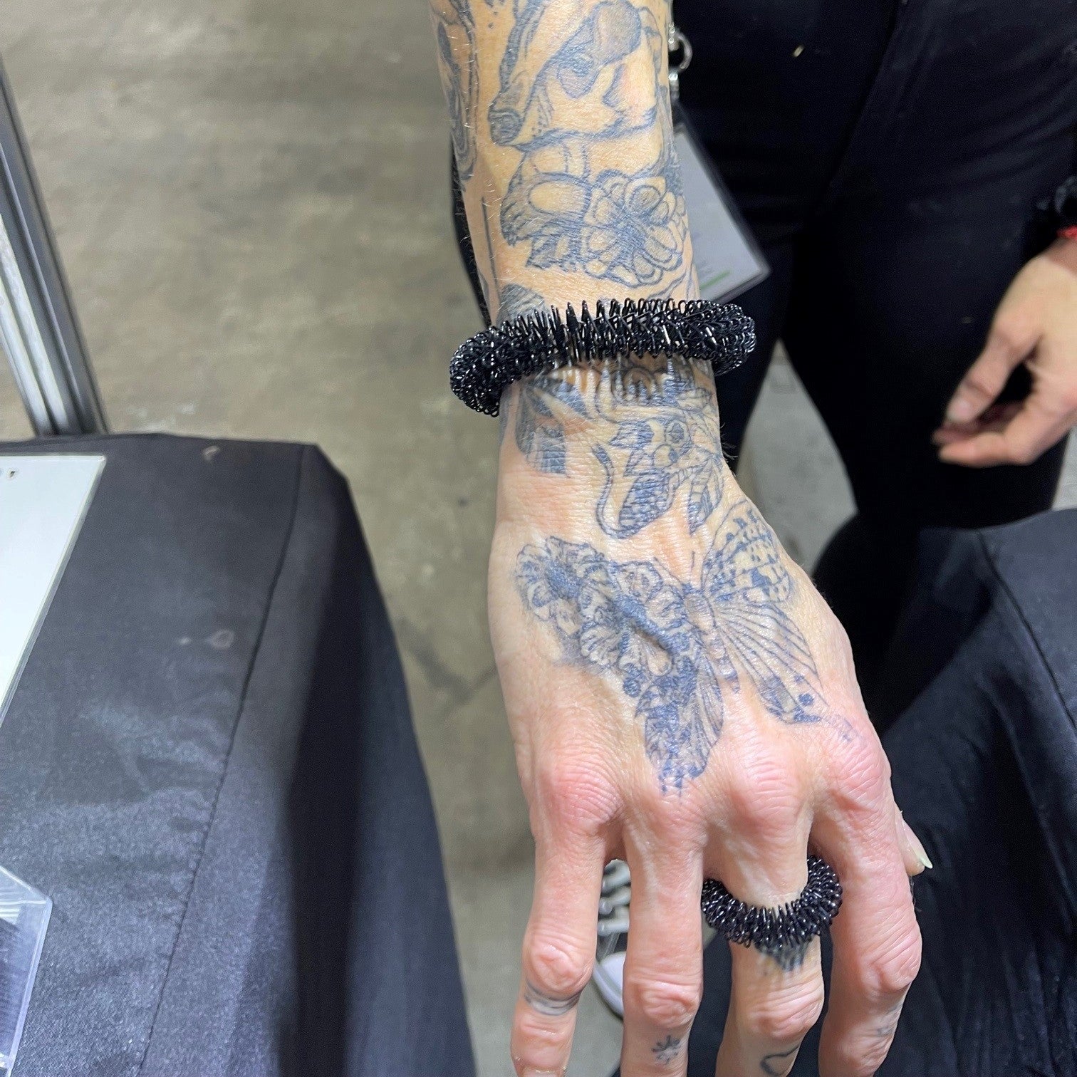 Spikey BUNDLE - 4 wrist + 2 finger sizes