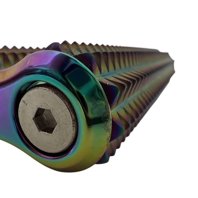 Spikey Hand Roller by Kaiko