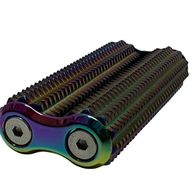 Spikey Hand Roller by Kaiko