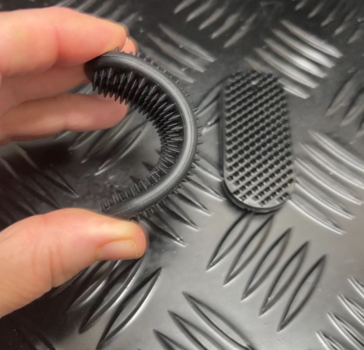 Spikeyring with Dual Pads