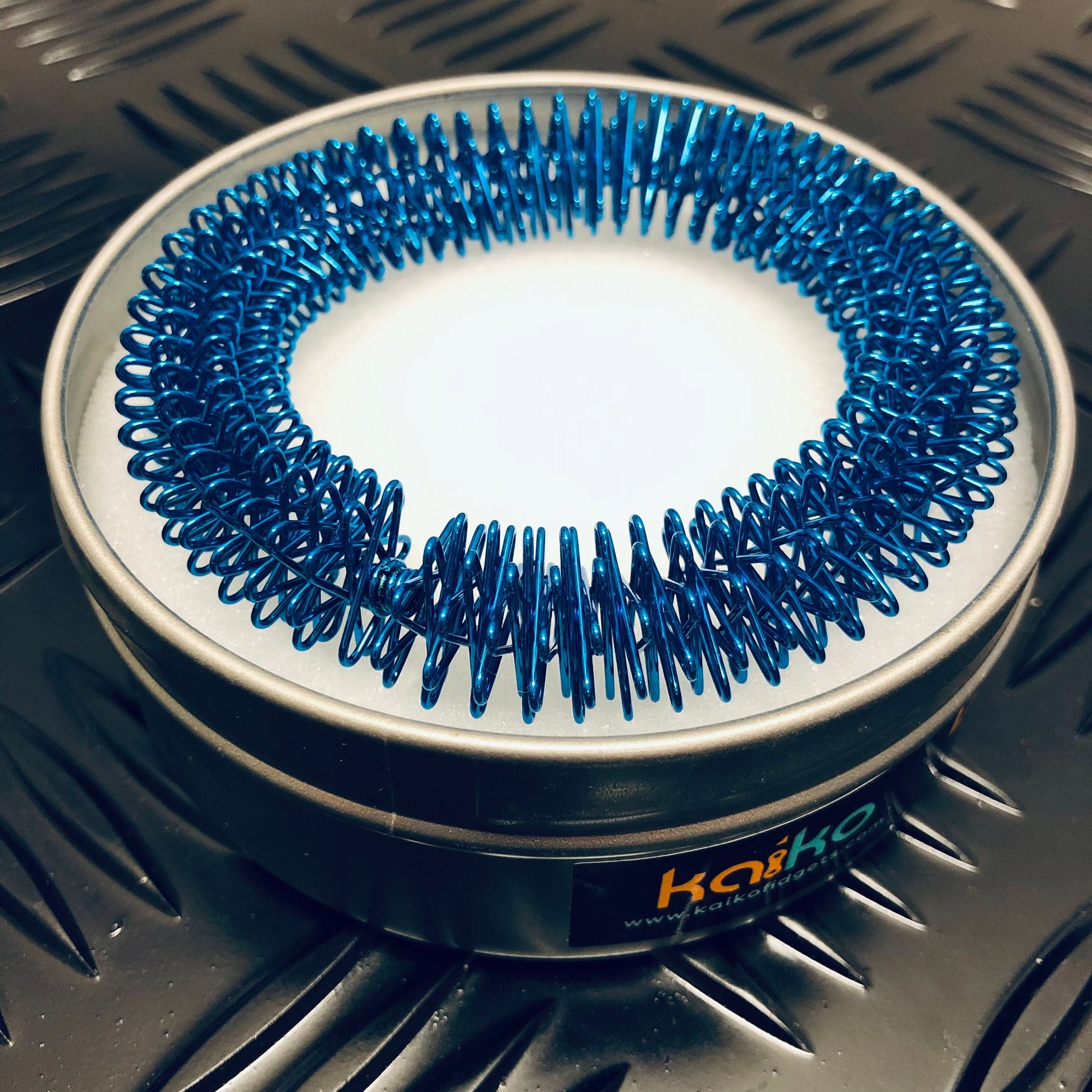 TEAL Kaiko Wrist Spikey