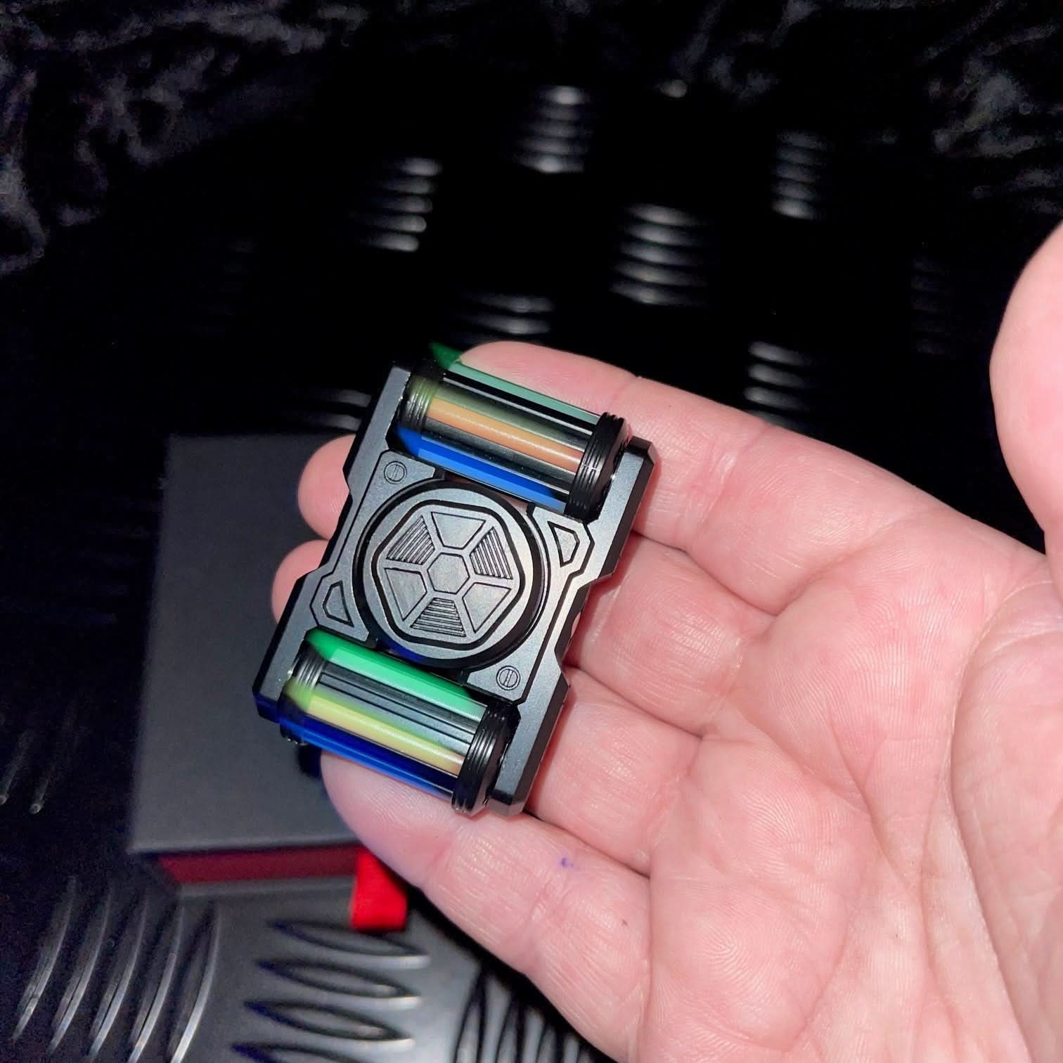 The Rover Spinner - Glows under UV light