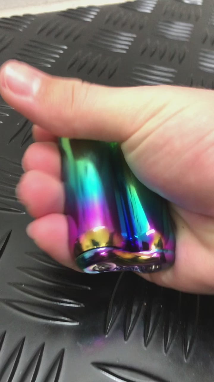 Load video: 305 gram SMOOTH Hand Roller by Kaiko