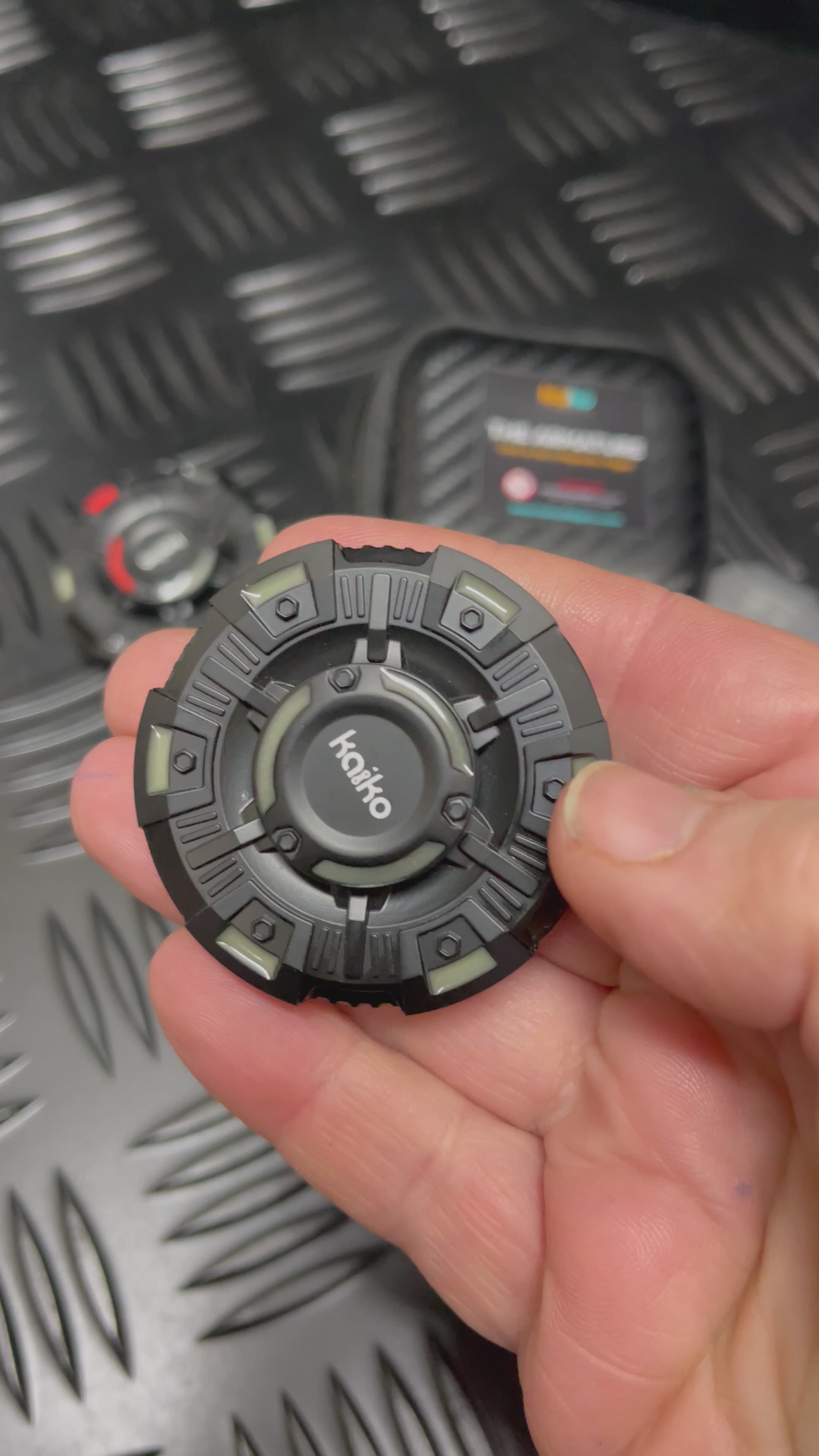 Load video: The Armature Glow in Dark ASMR Spinner