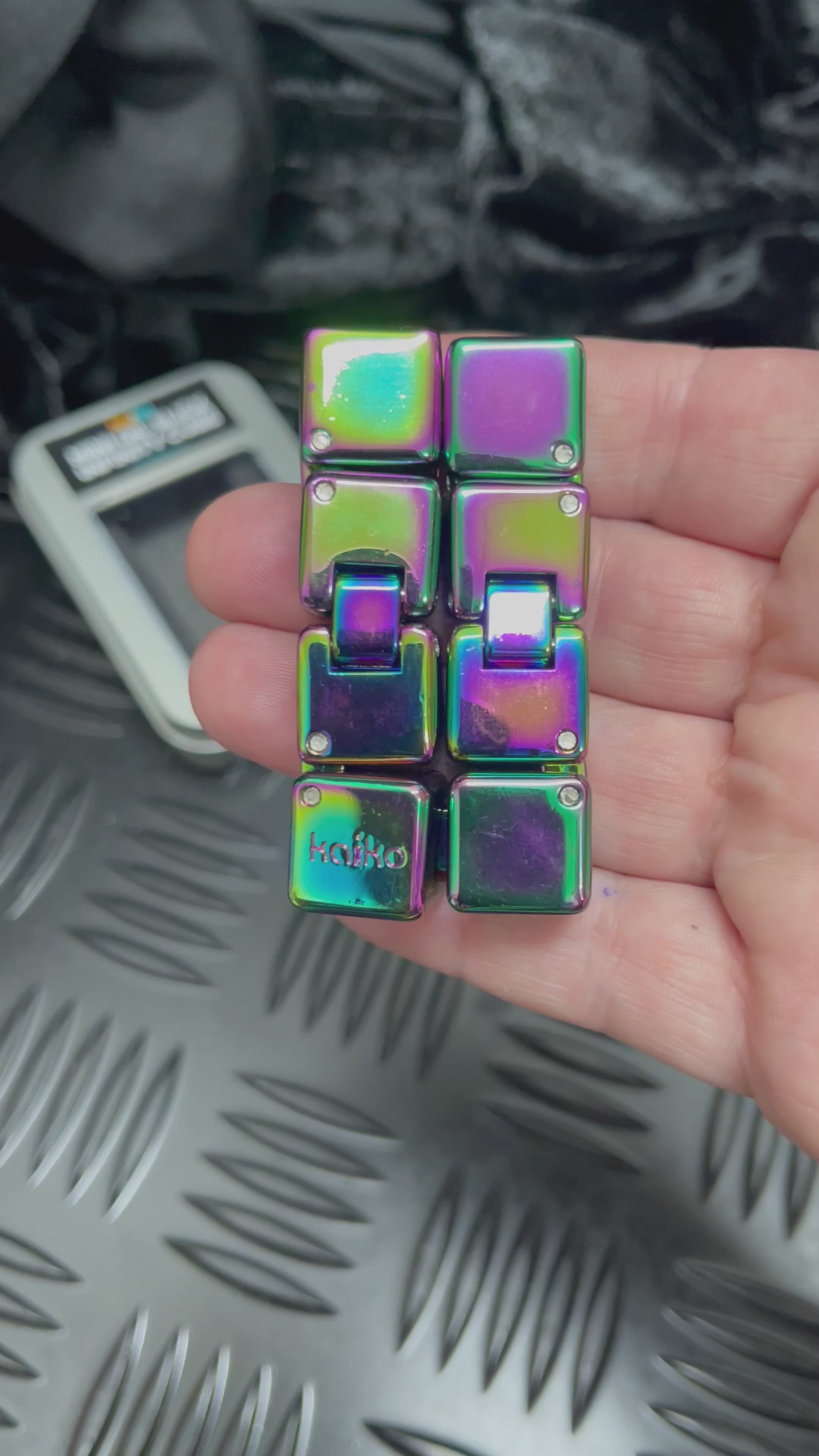 Load video: MINI Oil Slick Infinity Cube in Window Tin - 151 gams