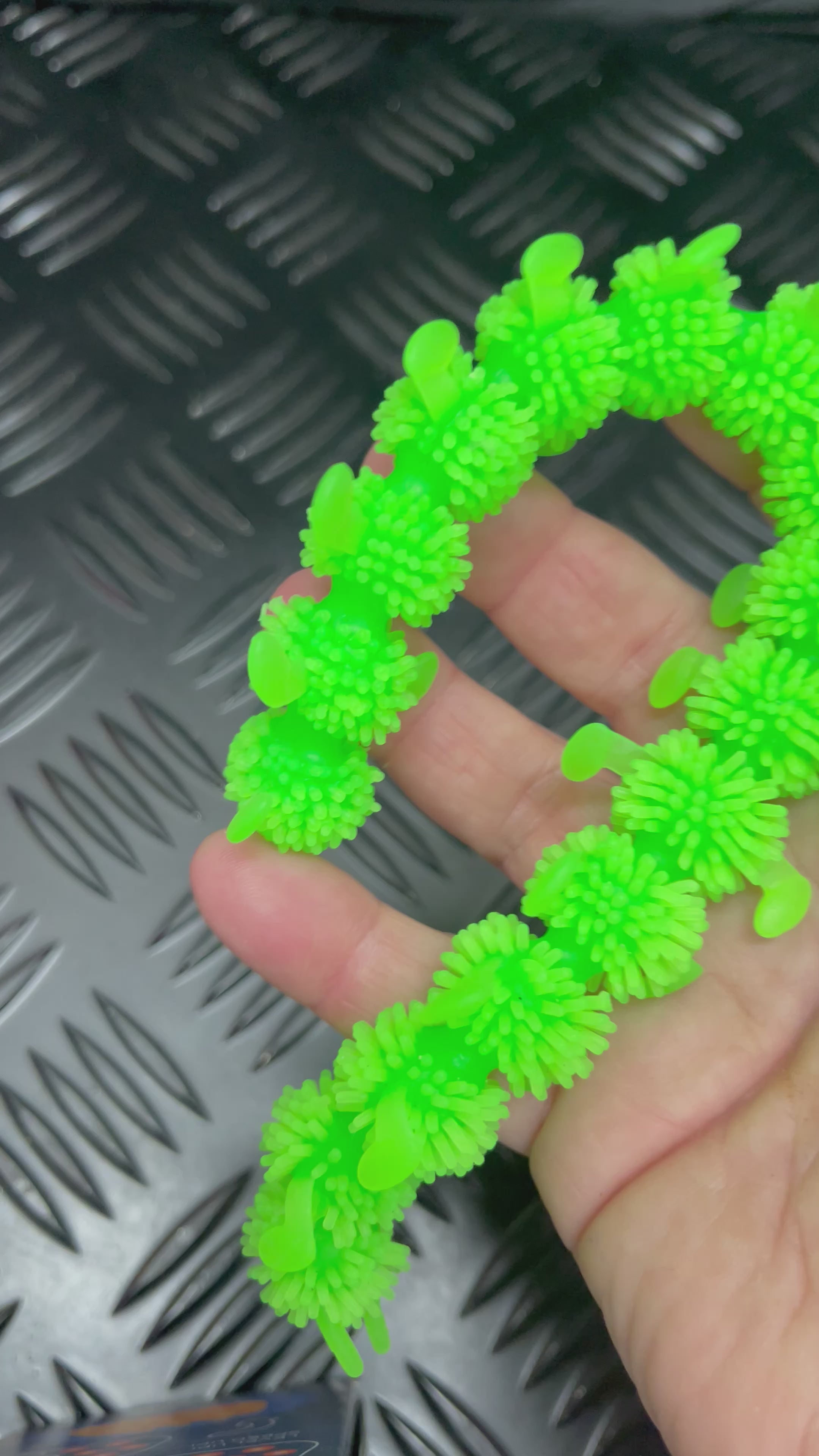 Load video: Stretchy Caterpillar &#39;ARMY&#39; SET