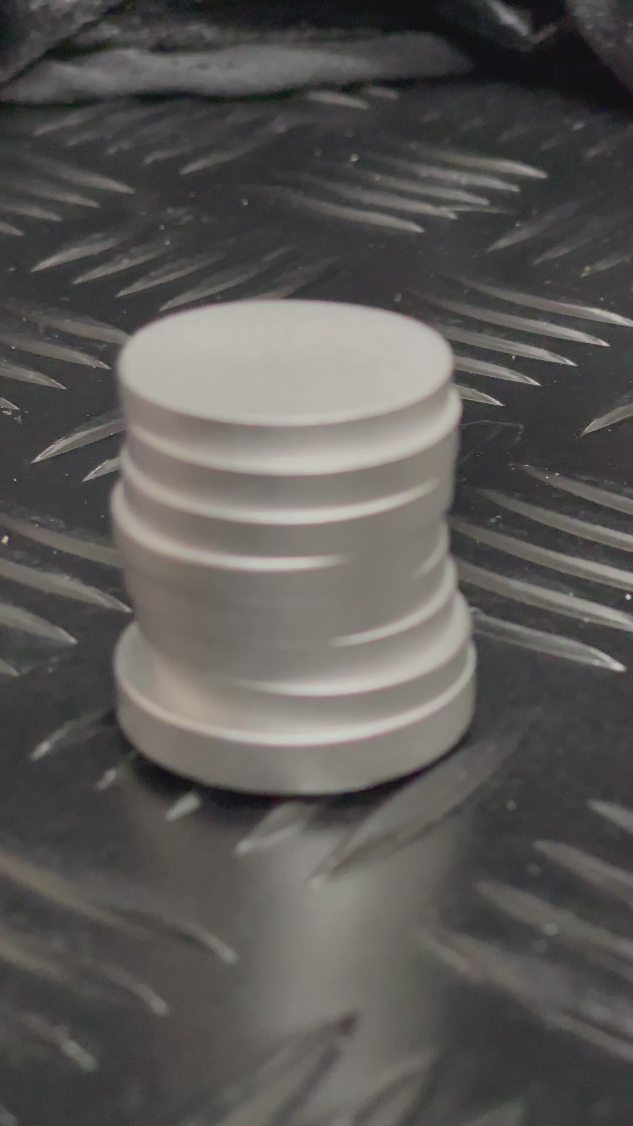 Load video: Coin Gyroscope - Asymetrical