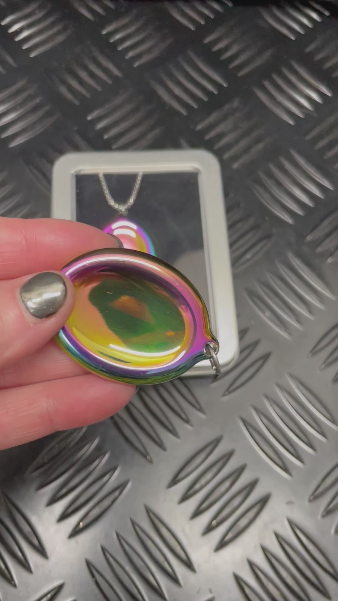 Load video: Groove Stone  - Dual Support Necklace &amp; Key Chain