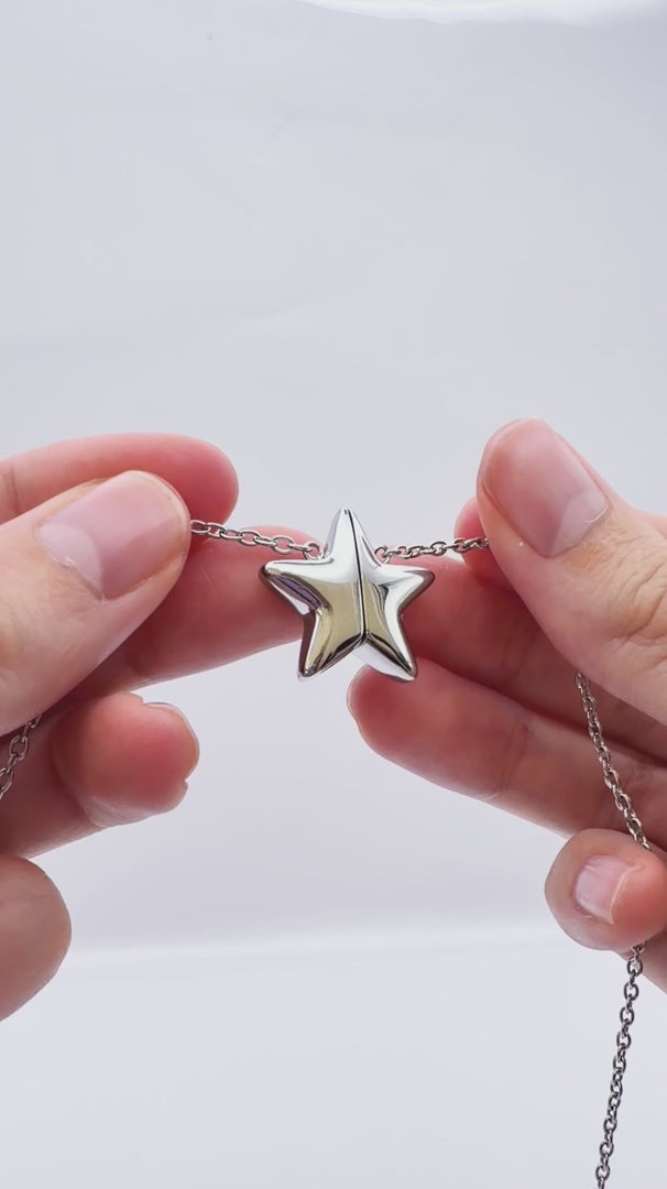 Load video: Star Magnet Fidget Necklace by Fidge