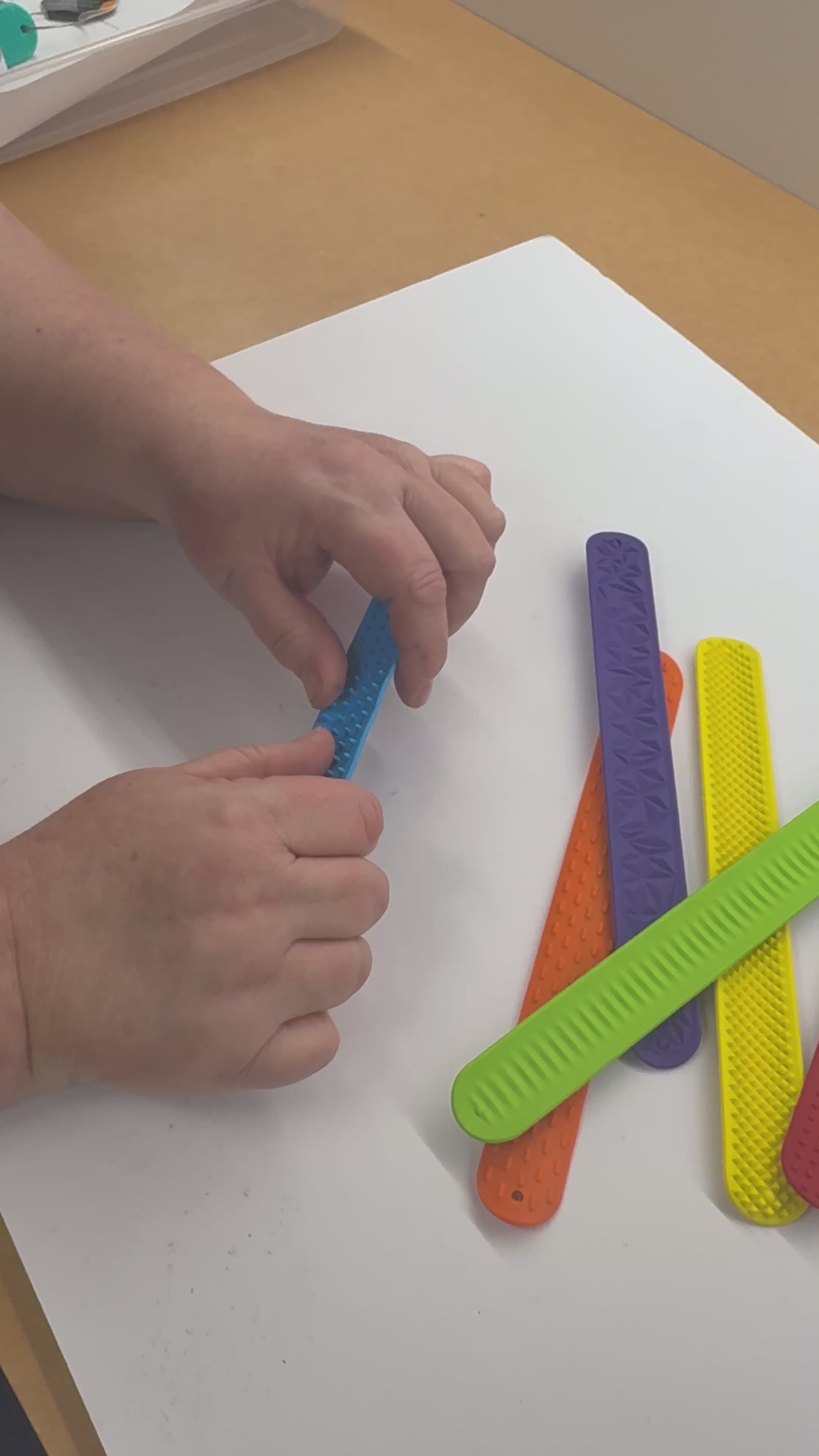 Load video: Vibrant Sensory Slap Bands