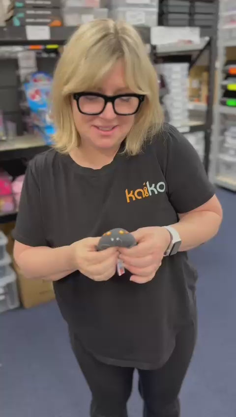 Load video: Spider Noomi Squeezibo Squishy - Super robust &amp; hand washable