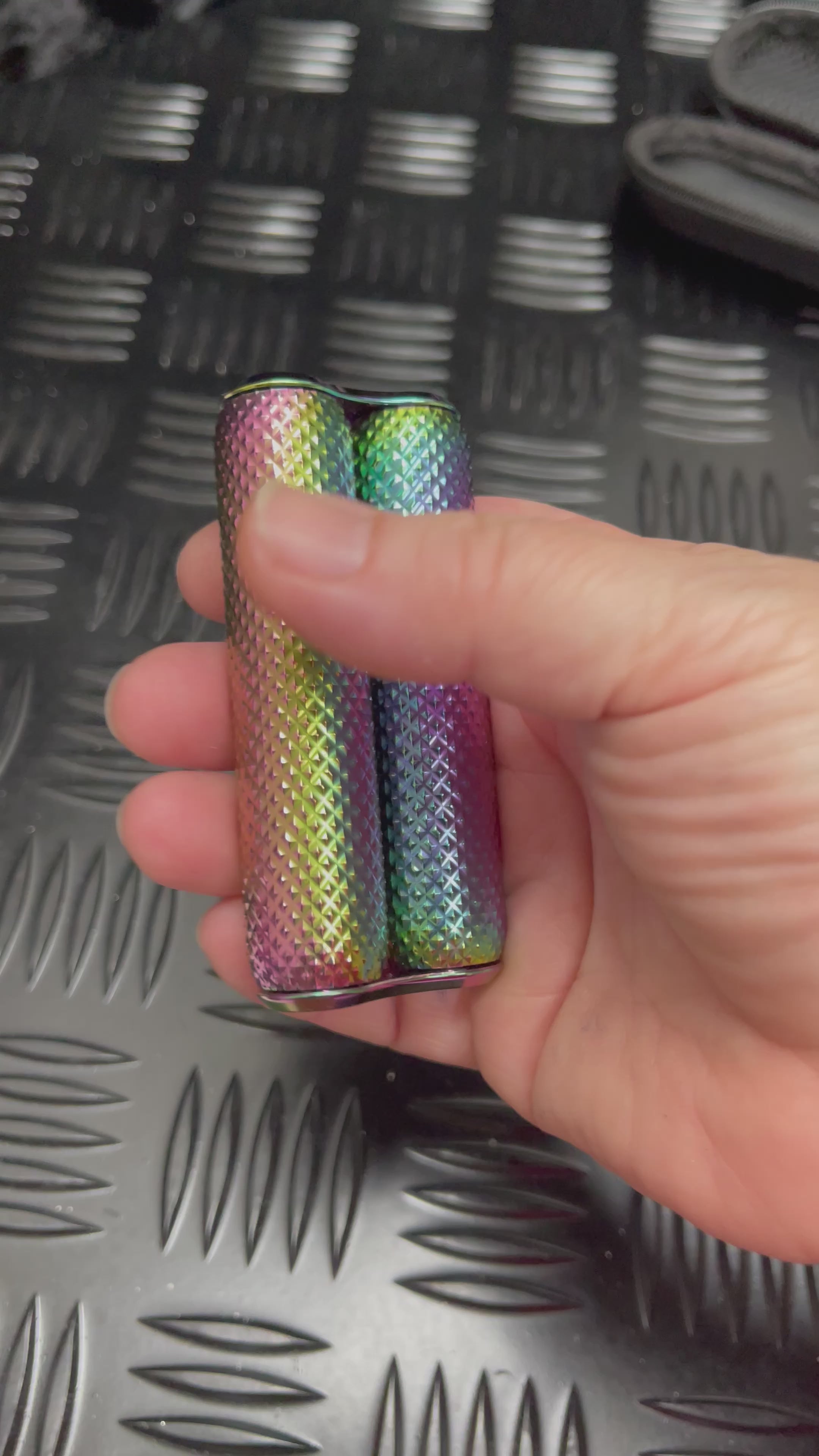 Load video: Black ET Hand Roller - EXTRA TEXTURED 345g