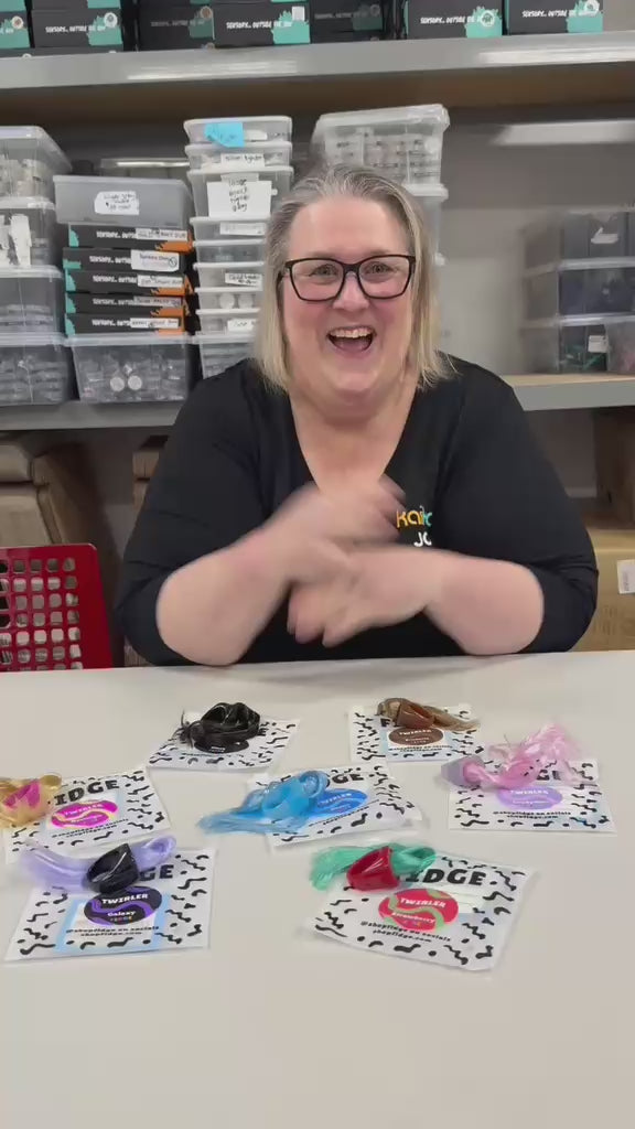 Load video: Ocean Twirler – Hair-Twirling Fidget by Fidge