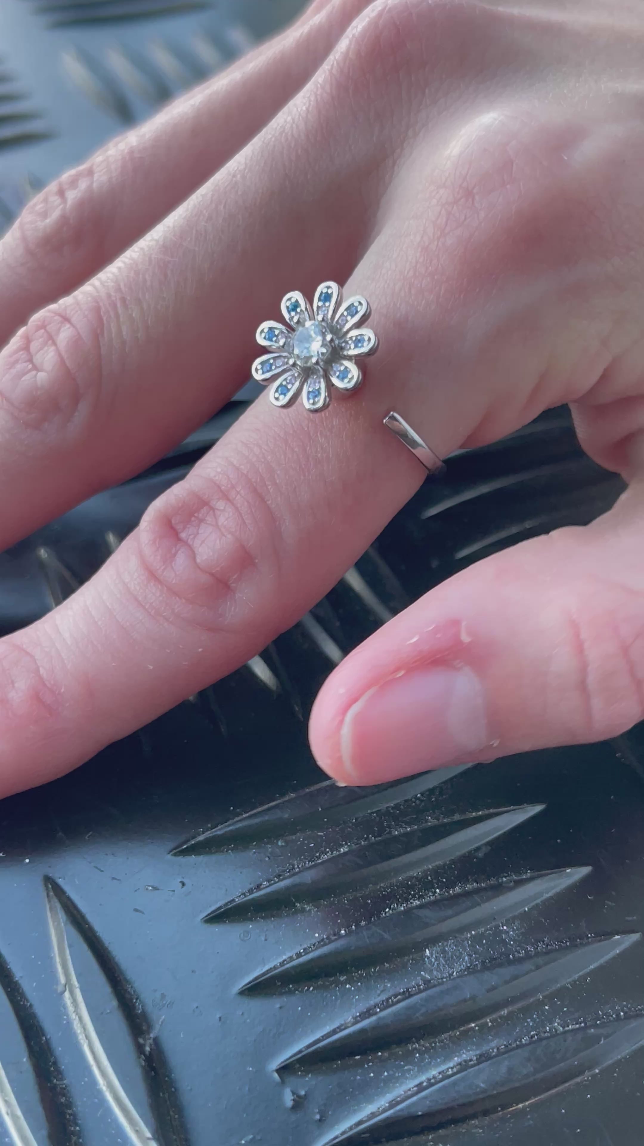 Load video: Bloom Fidget Ring - Diamante Spinning Flower for Anxiety and Sensory Support