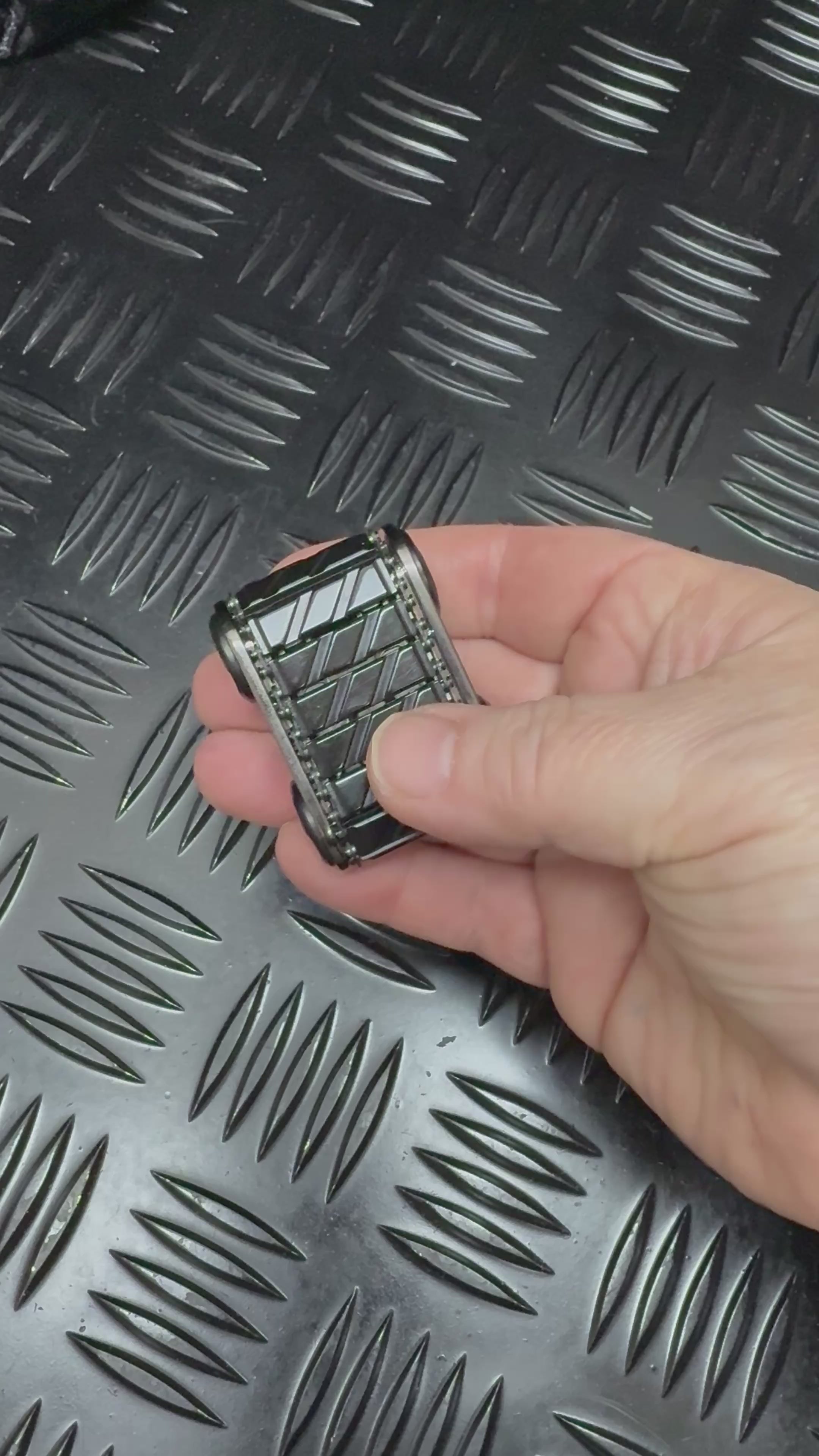 Load video: TRAX - Metal Fidget Tool &amp; Roller