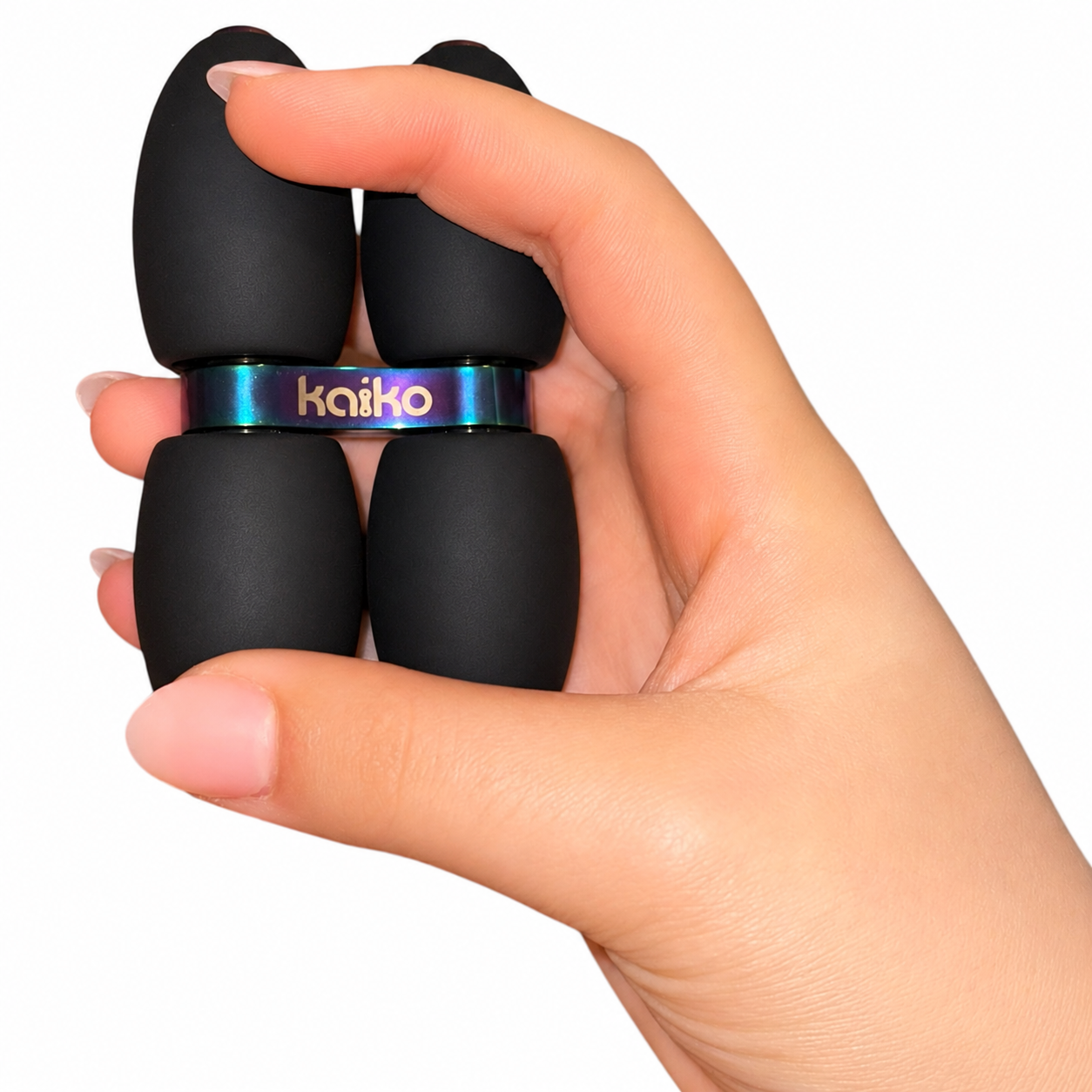Kaiko Quad Roller held in one hand for smooth rolling movement