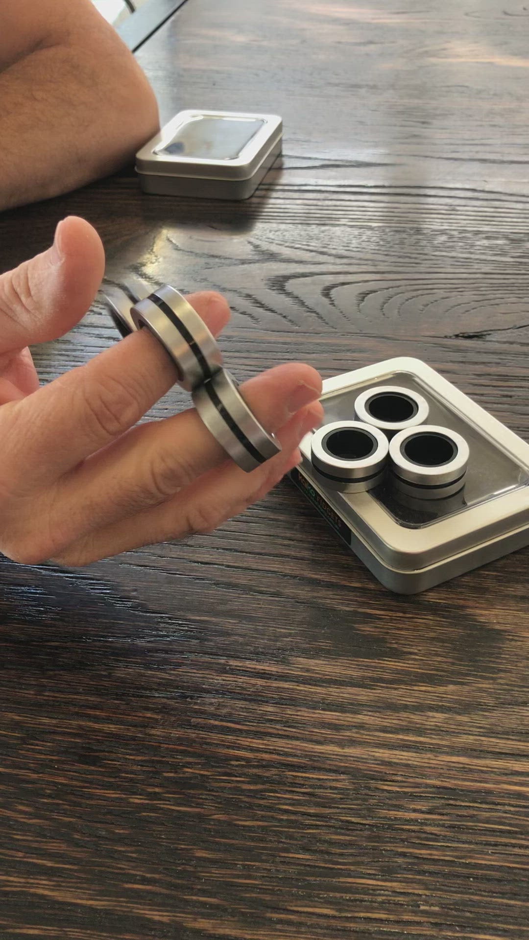 Load video: Original Magnetic Fidget Rings - Sliver Colour Plastic
