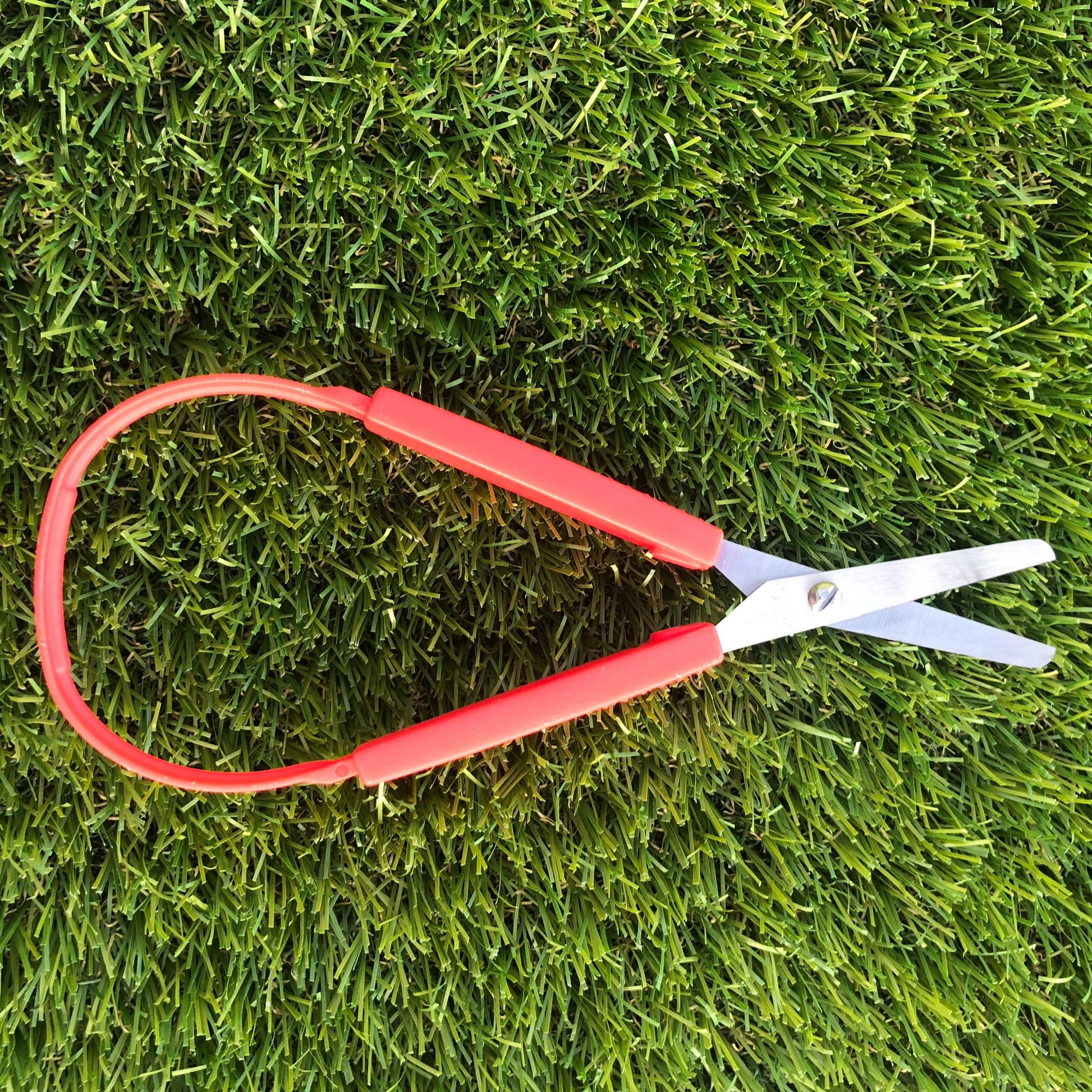 Easy Grip Self-Opening Scissors