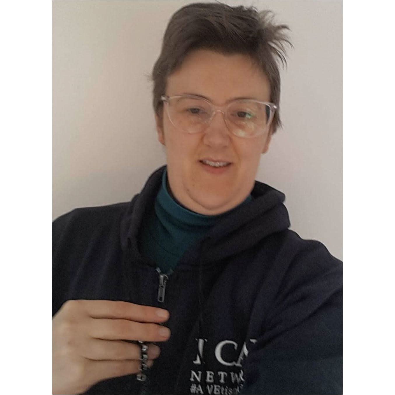 Hoodie Caterpillar by Kaiko