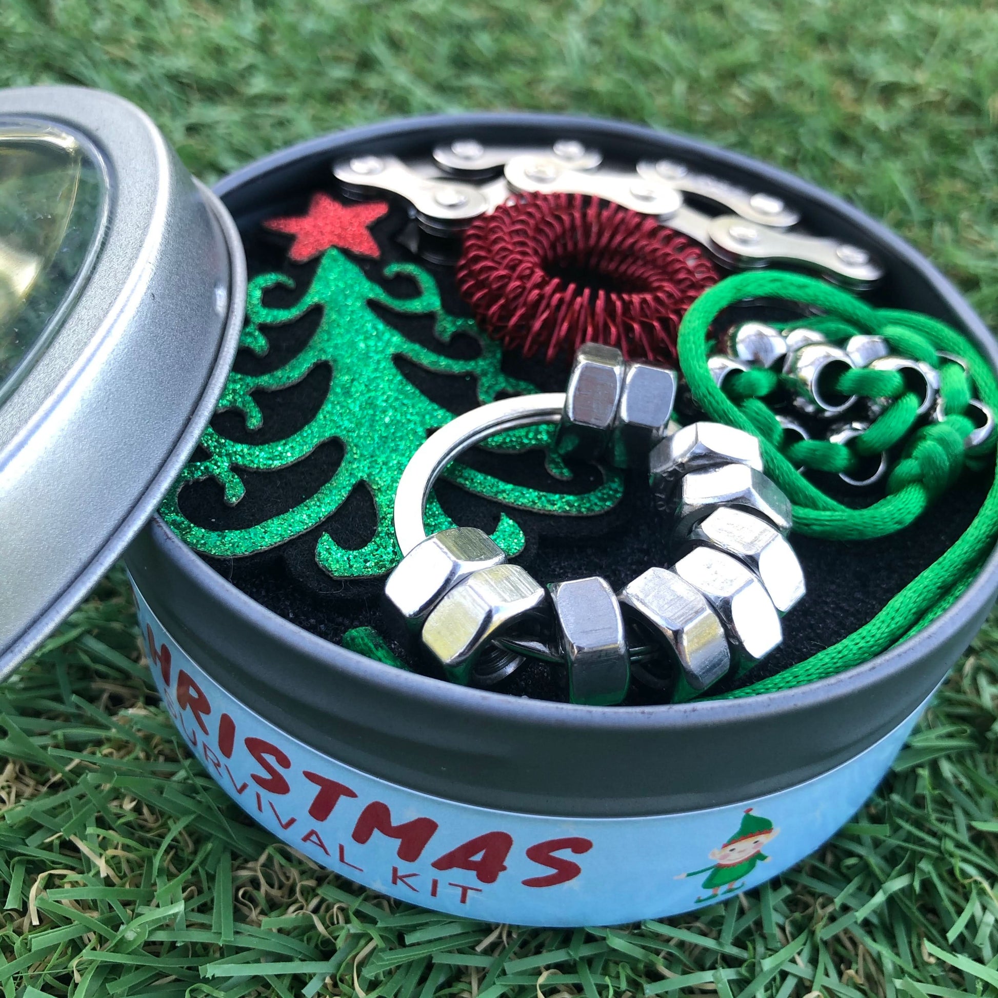 Kaiko CHRISTMAS SURVIVAL KIT