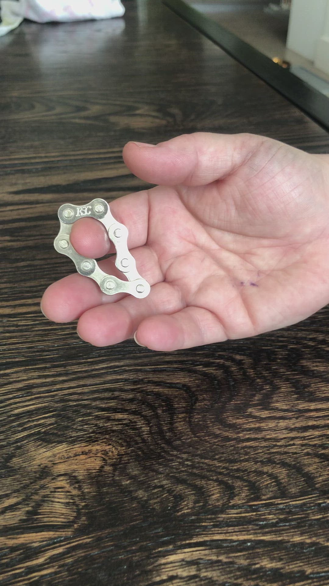 Load video: Chain Fidget Range by Kaiko