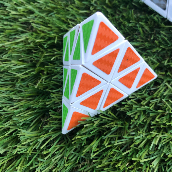 Triangle small cube - Kaiko Fidgets